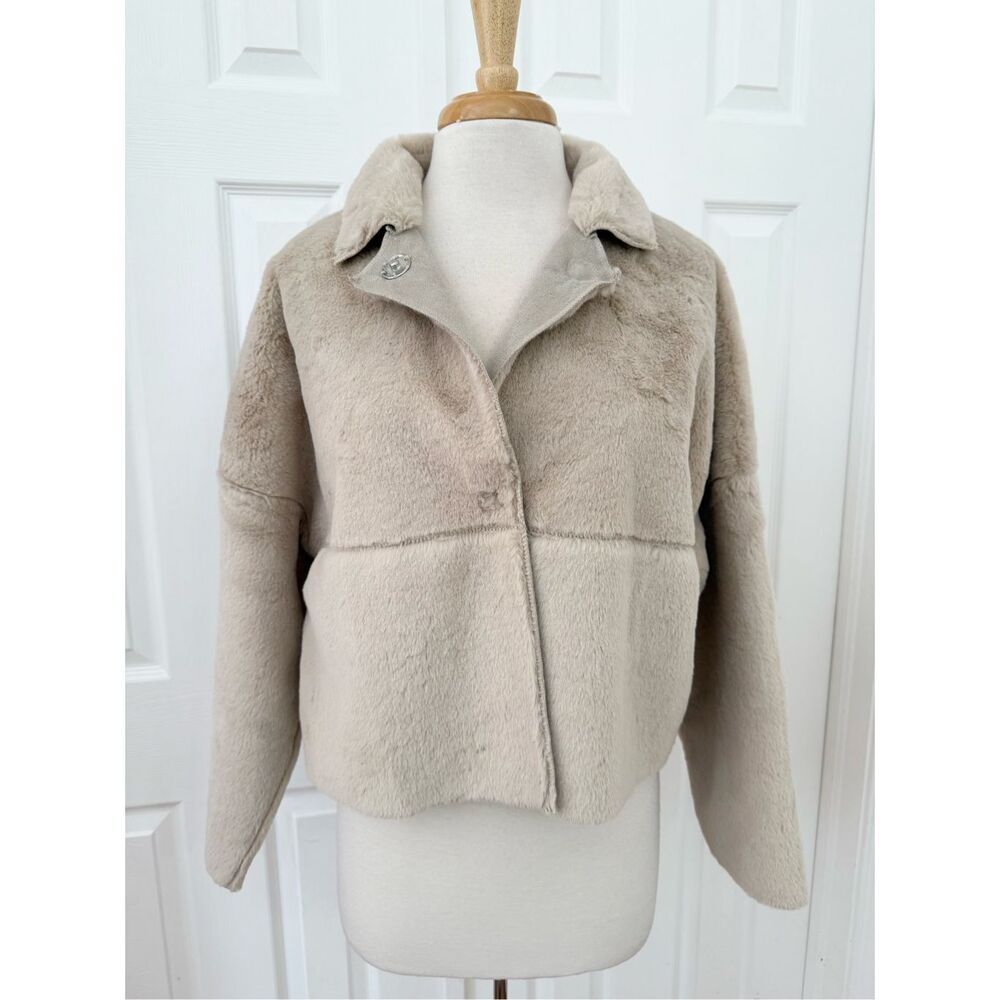 UO Urban Outfitters Felicity Reversible Beige Faux Fur Jacket Small